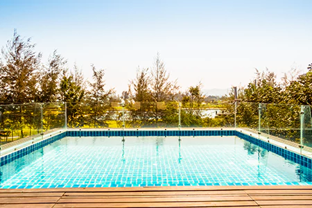 Cost of Glass Pool Fence Repair in Keystone, FL